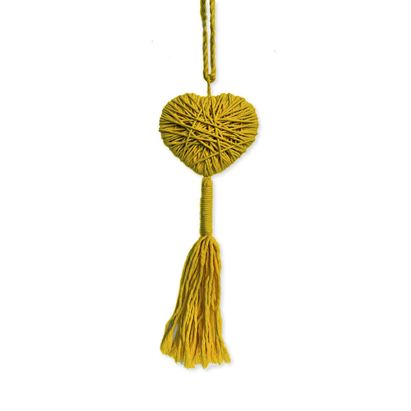 CORAZÓN AMARILLO EN MACRAME